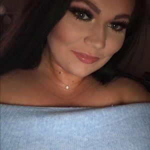 Meet your Posher, Amara